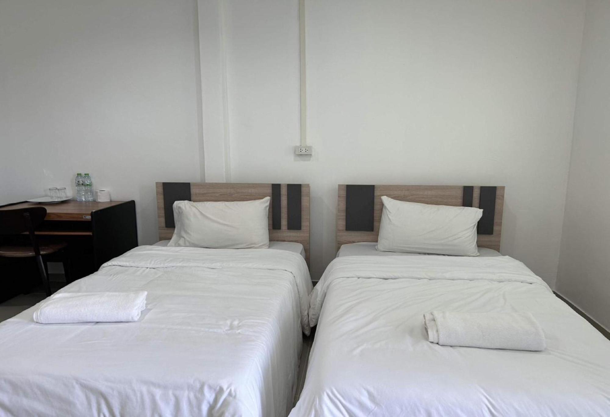 Collection O To The Sea Resort Thailand На Джомтьен Экстерьер фото