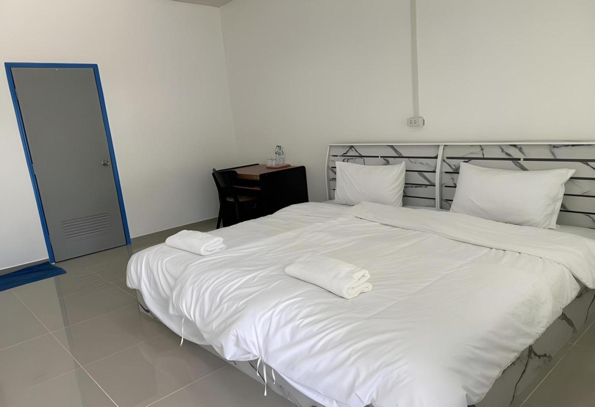 Collection O To The Sea Resort Thailand На Джомтьен Экстерьер фото