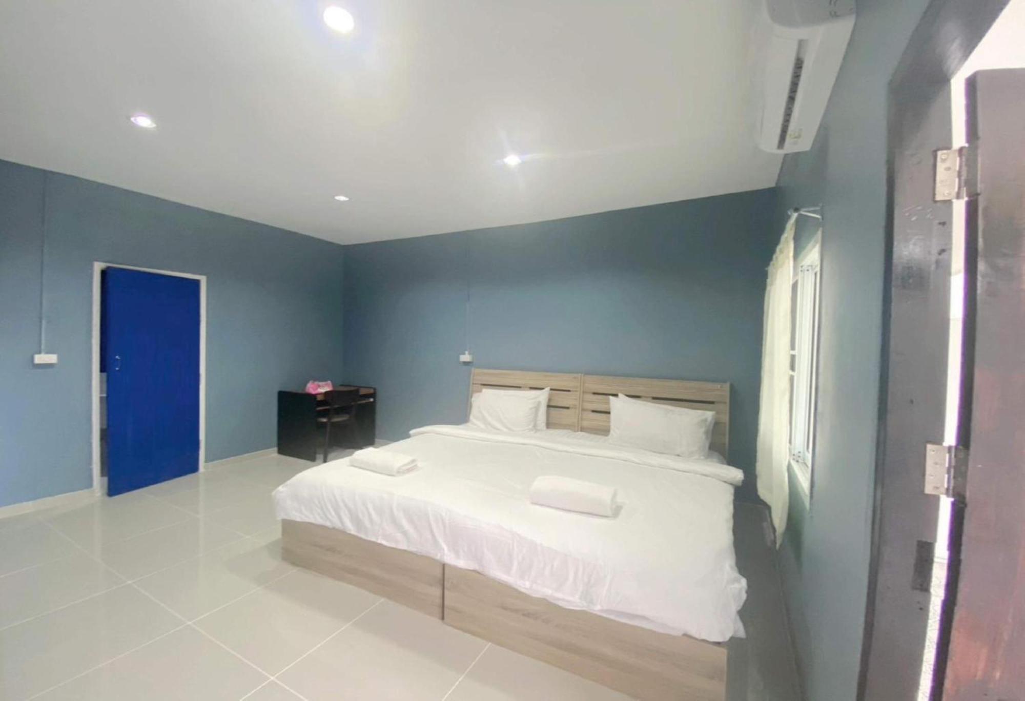 Collection O To The Sea Resort Thailand На Джомтьен Экстерьер фото